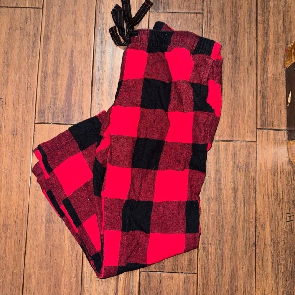 Women's‎ Old Navy Red Plaid Pajama Pants